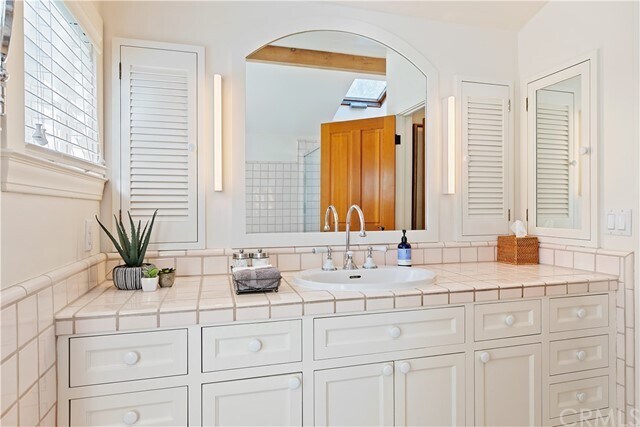 Building Photo - 2310 Bowdoin St