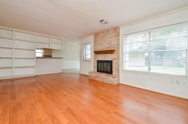 Building Photo - 14106 Locke Ln