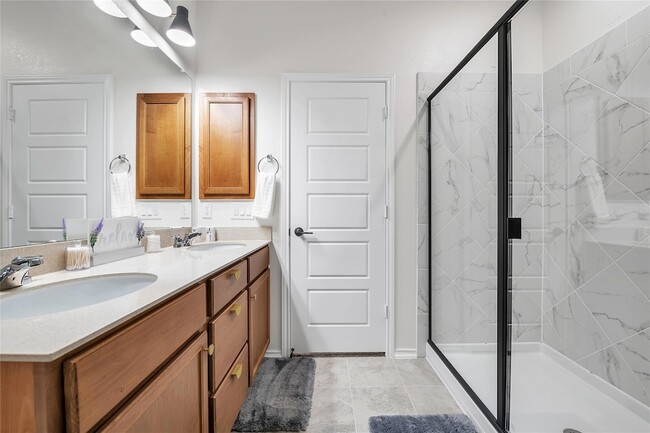 Building Photo - 12520 Anthology St