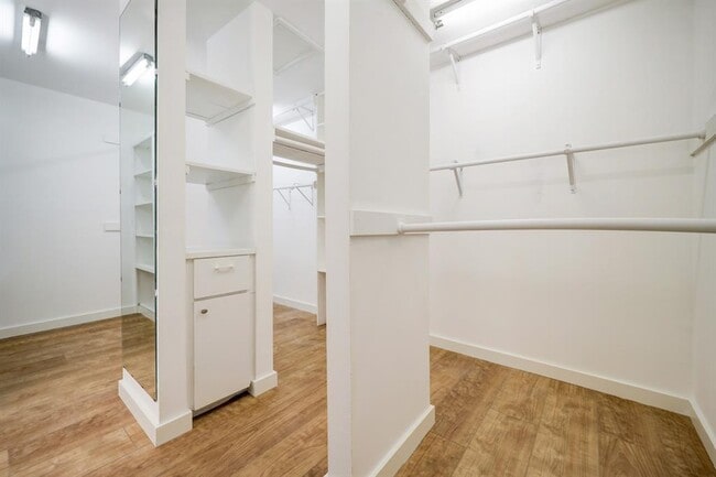 Building Photo - 5511 Jackwood St
