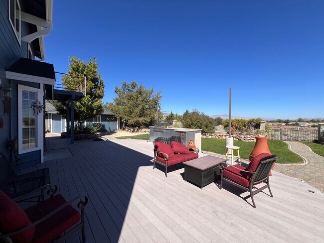 Building Photo - Coming Soon-- Large Beautiful Home off Tol...