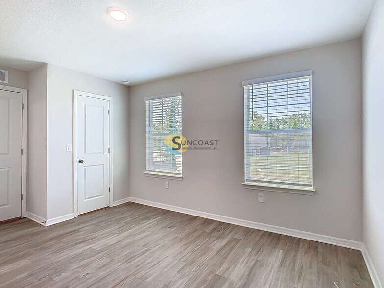 Building Photo - 3821 SW 43rd Ct