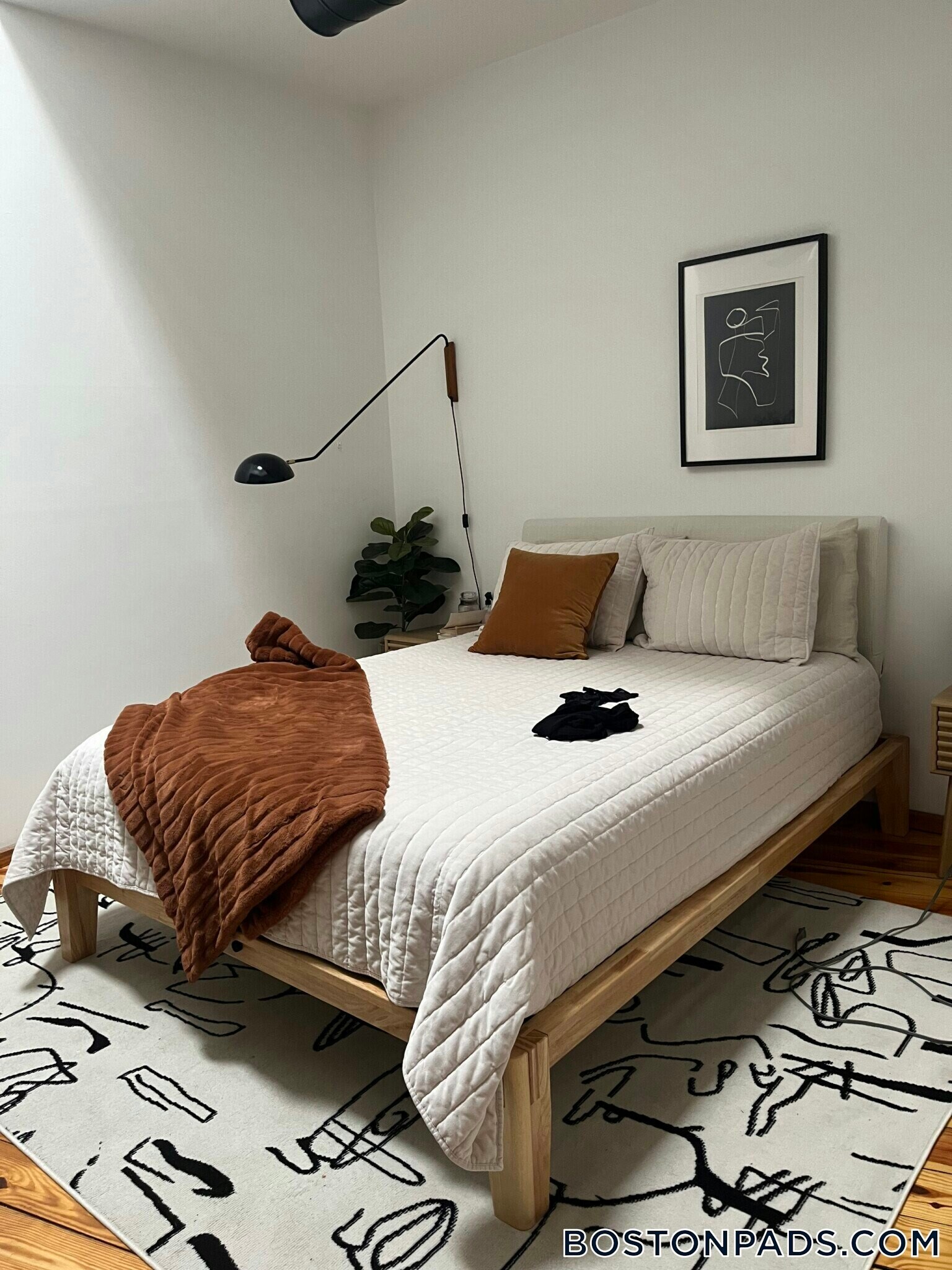 Building Photo - 600 Columbia Rd