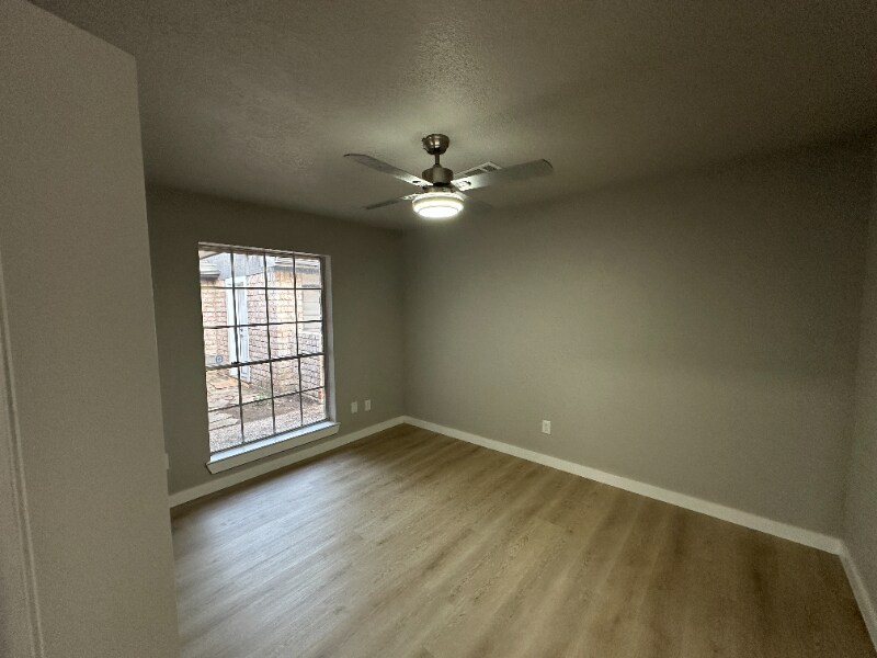Building Photo - 5926 Par 4 Dr