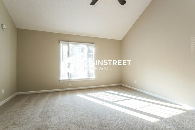 Building Photo - 4 Bedroom Pet-Friendly Home in Acworth, GA with Main Street Renewal