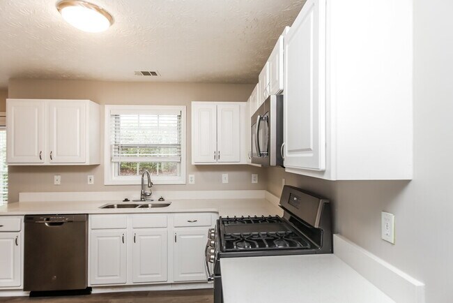 Building Photo - 2662 Rainbow Creek Dr