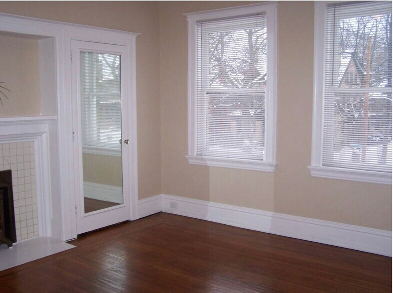 Building Photo - 1132 N Negley Ave