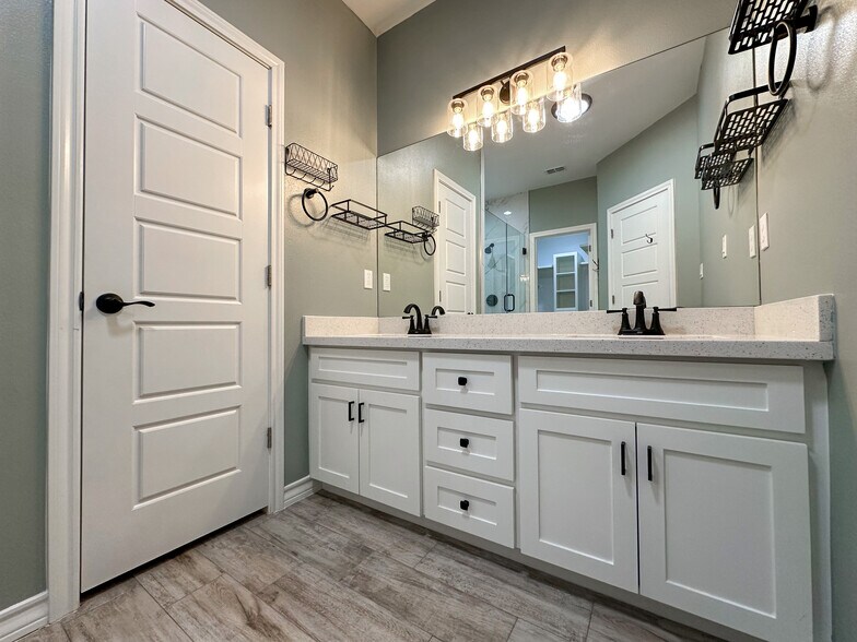 Building Photo - 309 Kindinger Rd