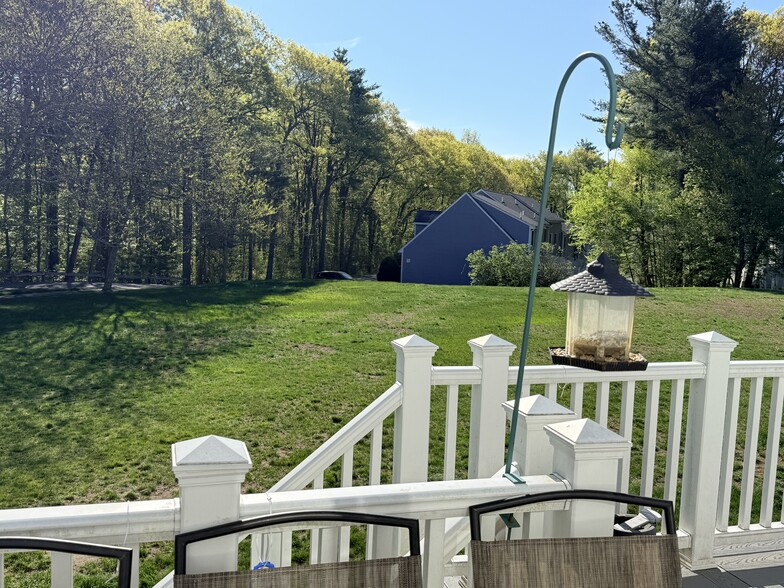 Deck - 37 Pinecrest Vlg