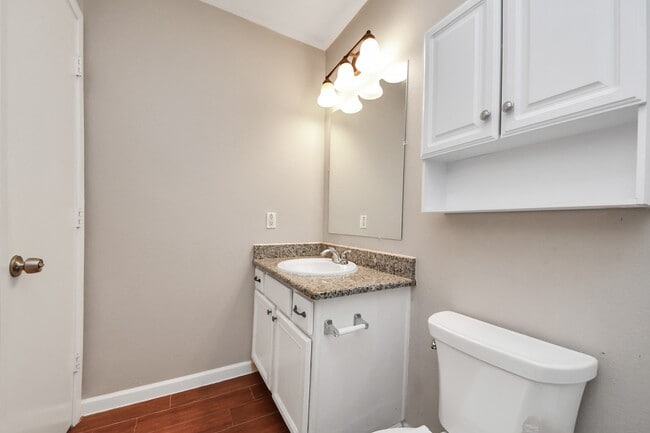 Building Photo - 20641 Patriot Park Ln