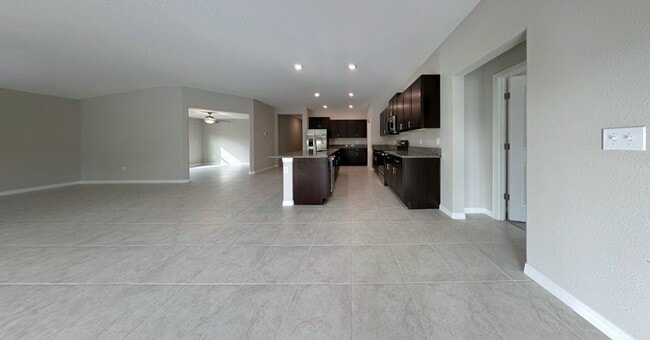 Building Photo - 376 Rain Berry Ave