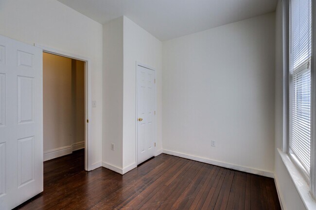 Building Photo - 202 Wellford St