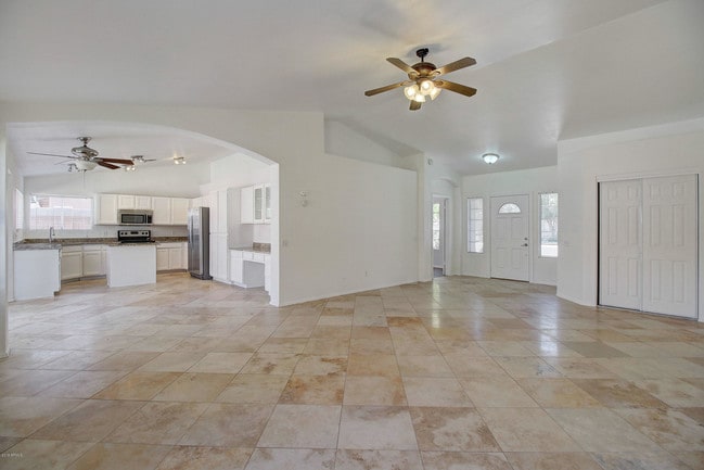 Building Photo - 4326 W Creedance Blvd
