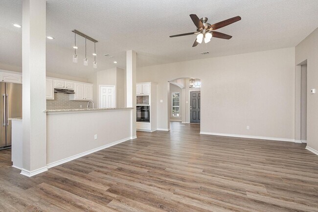 Building Photo - 1817 Eastfork Ln