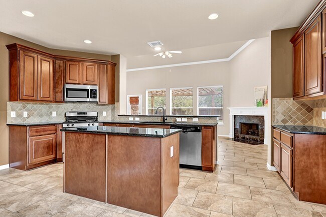 Building Photo - 130 S Vershire Cir