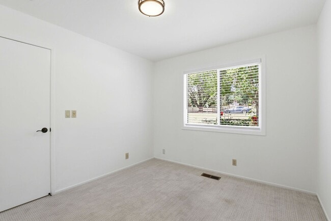 Building Photo - $5495 - Ranch-style home with acreage in West Gilroy's quiet countryside
