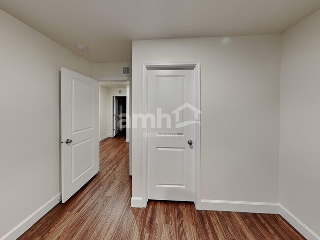 Building Photo - 5966 Verdigris Dr