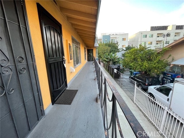 Building Photo - 1433 N Bronson Ave