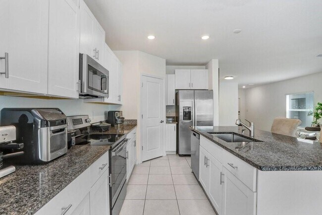 Building Photo - 6384 Ten Acre Ct