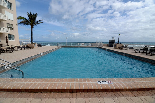 Building Photo - 3450 S Ocean Blvd