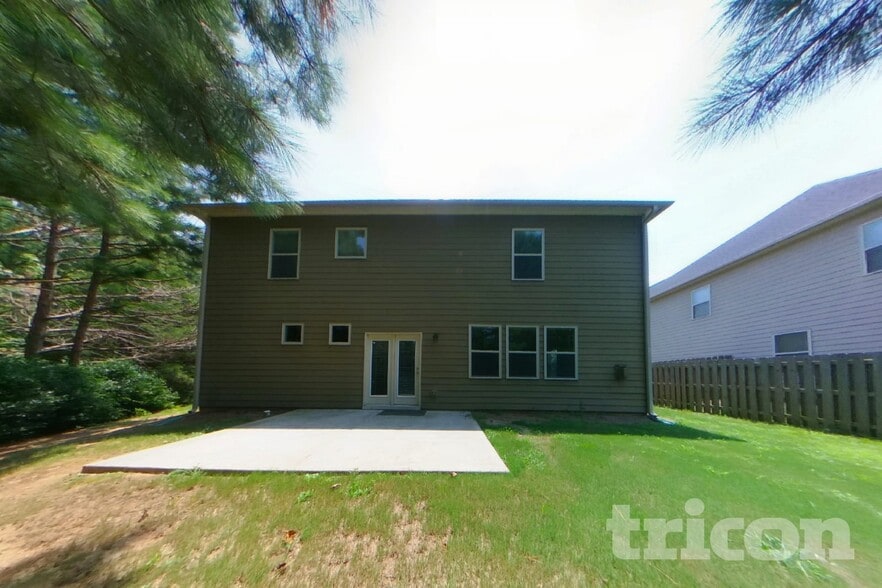 Building Photo - 6410 Country Lake Rd