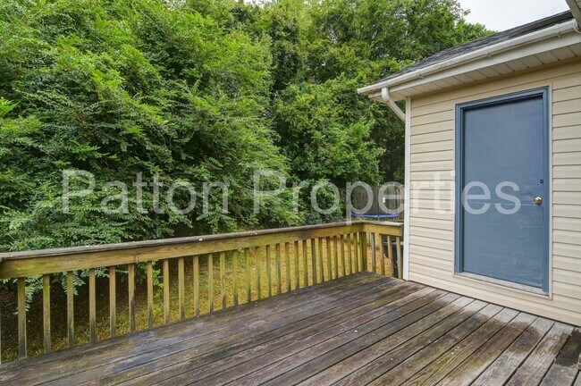 Building Photo - 104-106 Cherry Hall Drive - Outside CoC - TMS#004330-02-018