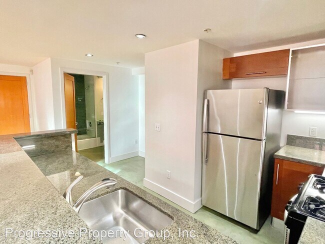 Building Photo - 1 br, 2 bath House - 200 Townsend #27