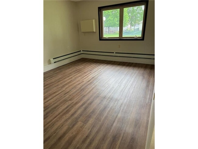 Building Photo - 1418 Black Oak Ave