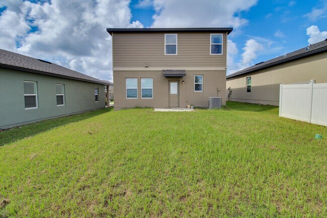 Building Photo - 8732 Sportsman Lp