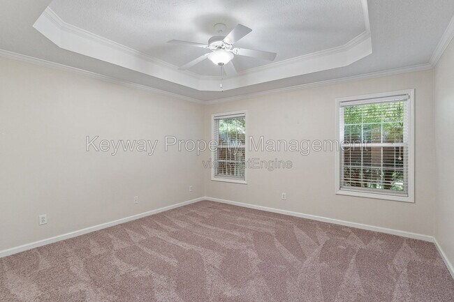Building Photo - 296 Southbank Dr