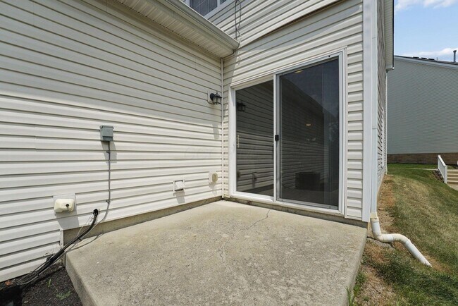 Building Photo - 2068 Opal St