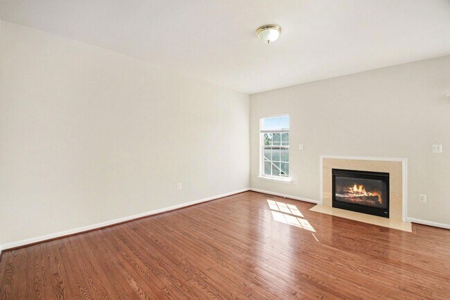 Building Photo - 1114 Ellis Ave