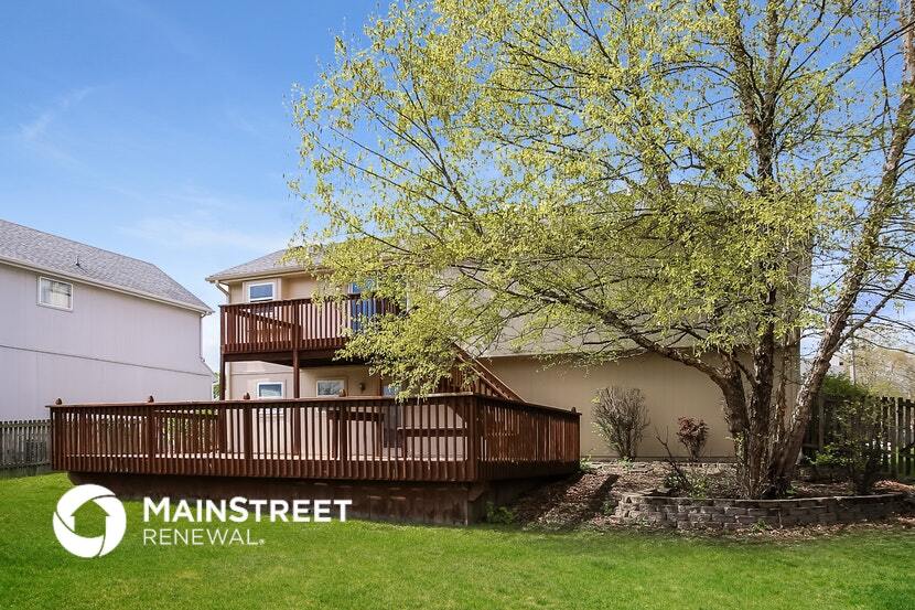 Building Photo - 1221 Rosehill Dr