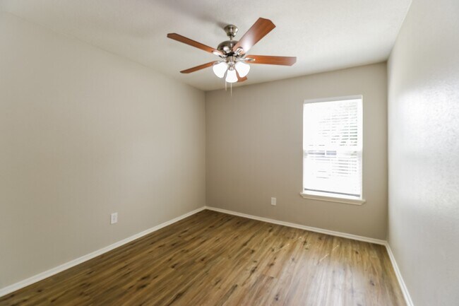 Building Photo - 12230 Villa Lea Ln