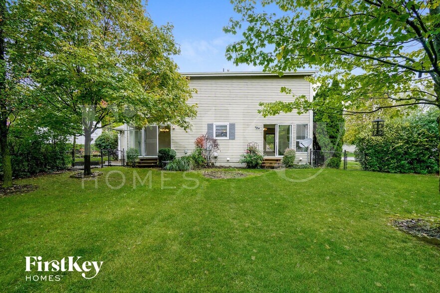 Building Photo - 5241 Frisco Dr