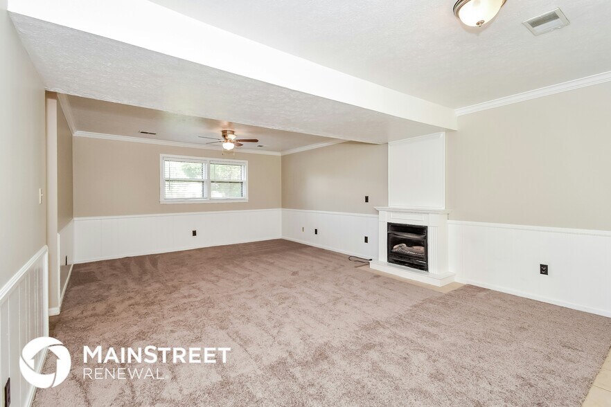 Building Photo - 1042 Cristland Rd
