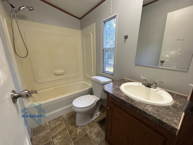 Building Photo - 358 County Rd