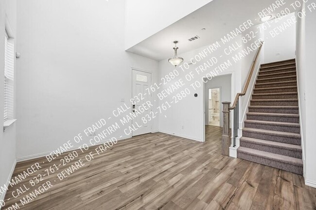 Building Photo - 4355 Hebron St