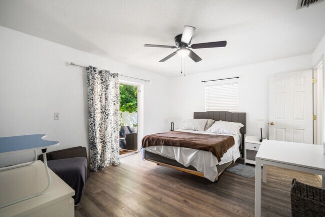 Building Photo - Fully Furnished 3BR/2BA Clearwater Home – ...