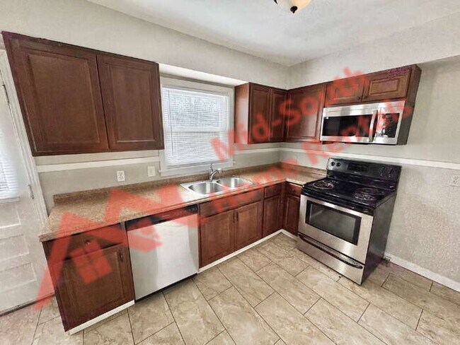 Building Photo - 1051 Mosby Rd