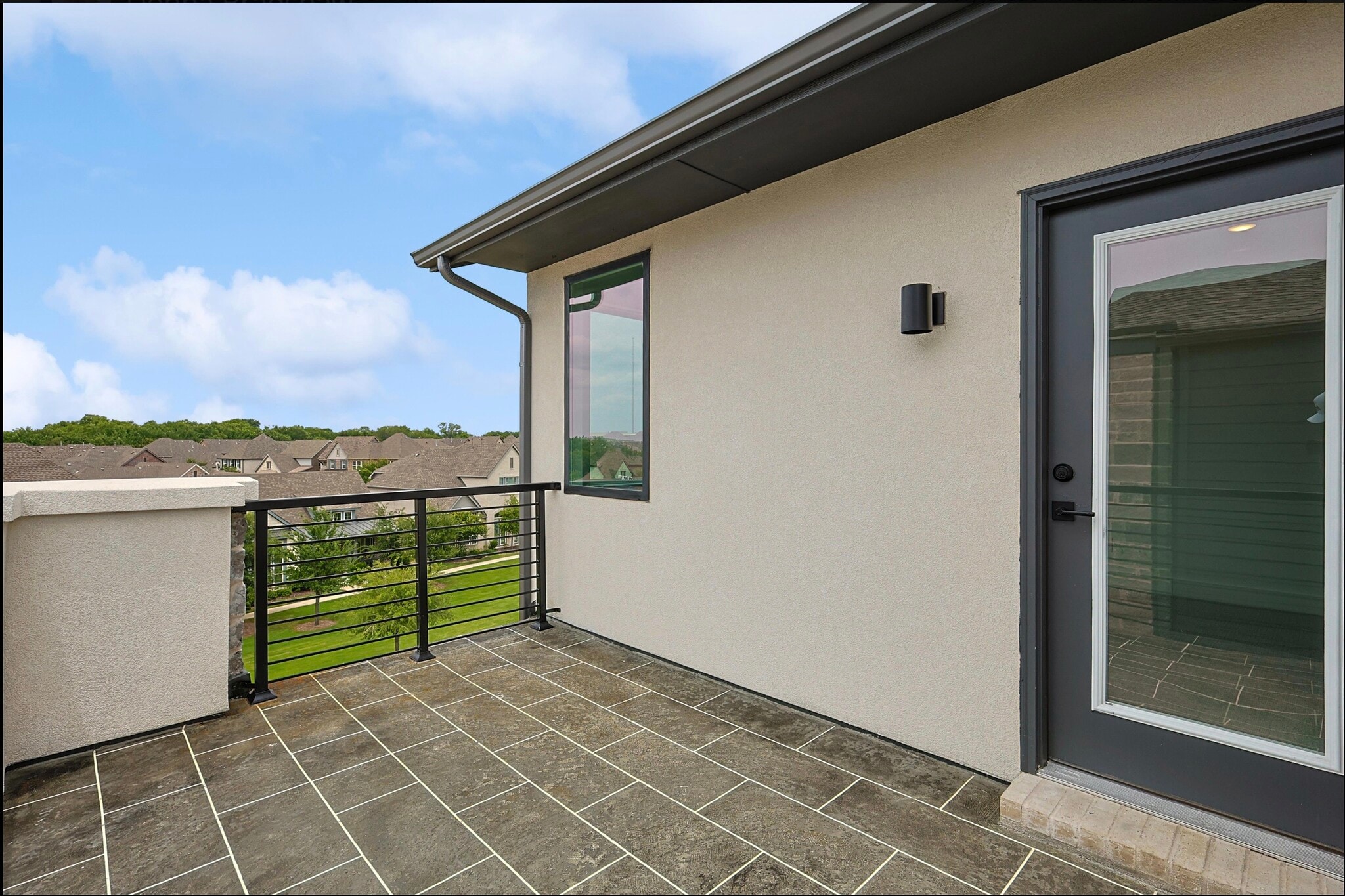 Sky Deck - 7621 Hewitt