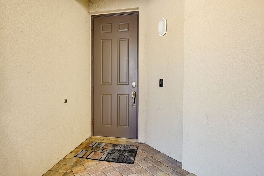 Building Photo - 17704 Gawthrop Dr