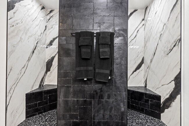 Building Photo - Furnished Juhl Condo w/ Balcony & City Views