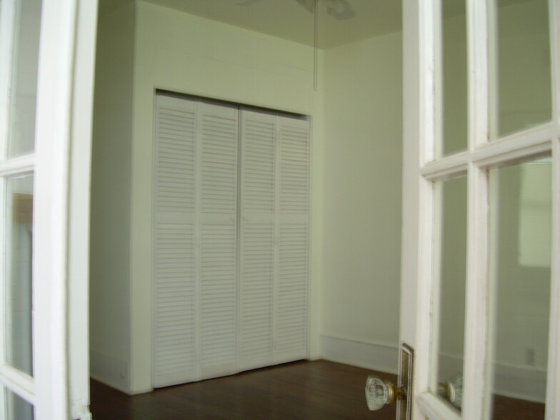 Building Photo - 5505 Reiger Ave