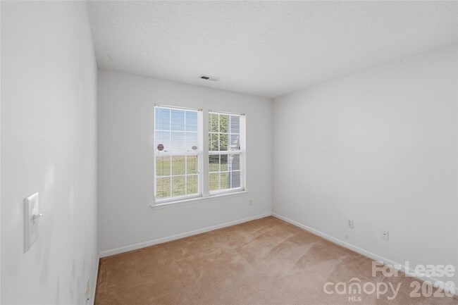 Building Photo - 9740 Veronica Dr