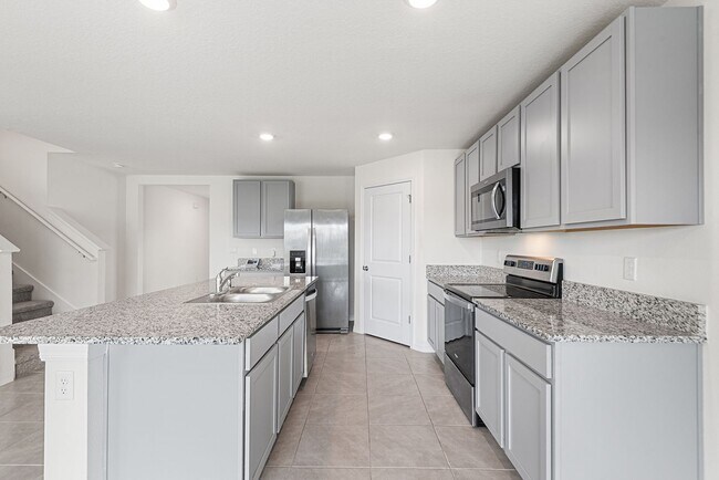 Building Photo - 5106 Plumeria Dr