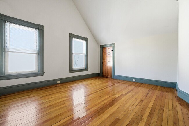 Building Photo - 74 Dartmouth St