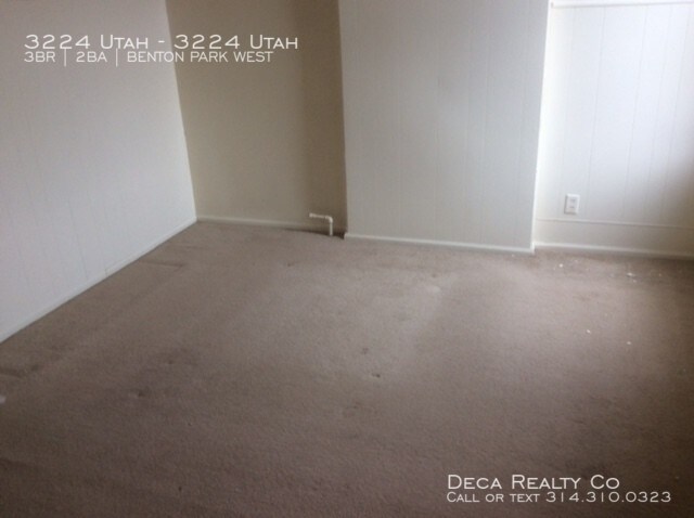 Building Photo - 3 Bedroom Apartment