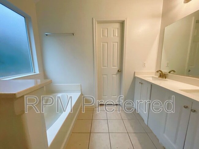 Building Photo - 13542 Forest Gully