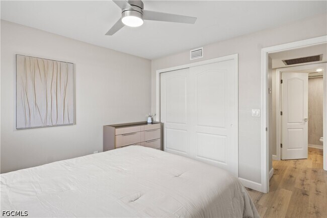 Building Photo - 13211 Whitehaven Ln